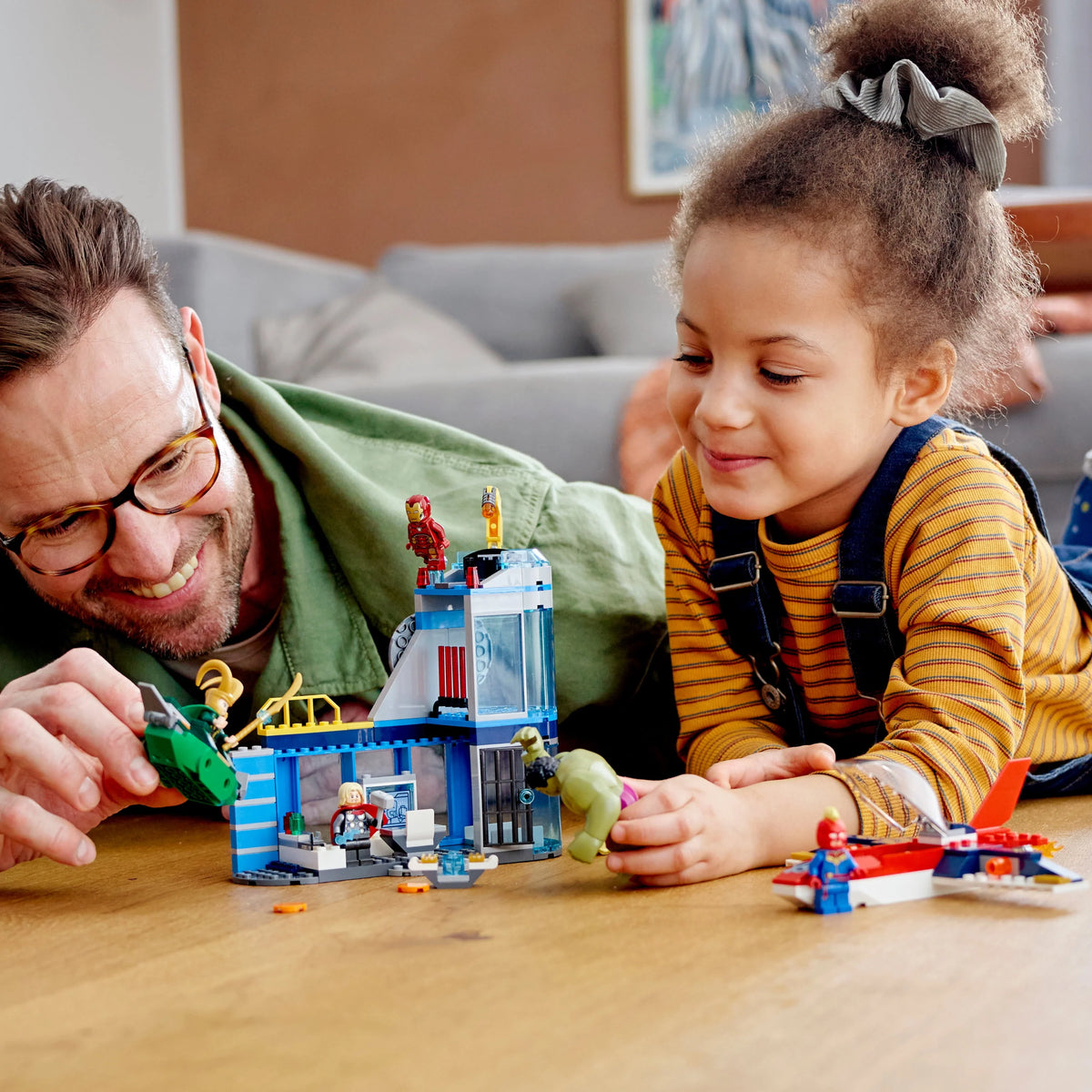 223 Piece Building Toy with Minifigures G21251