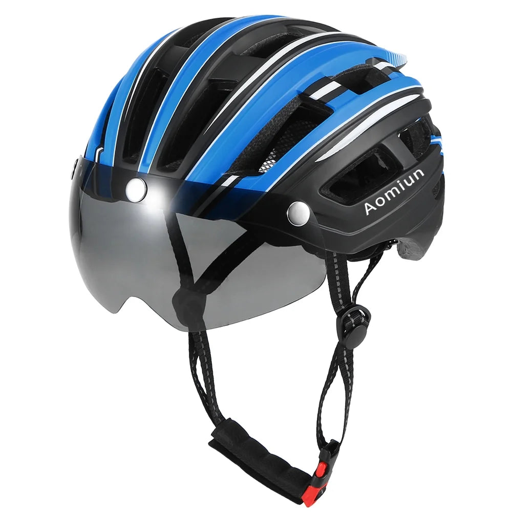 Motorcycling Helmet with Detachable Magnetic Visor E27535