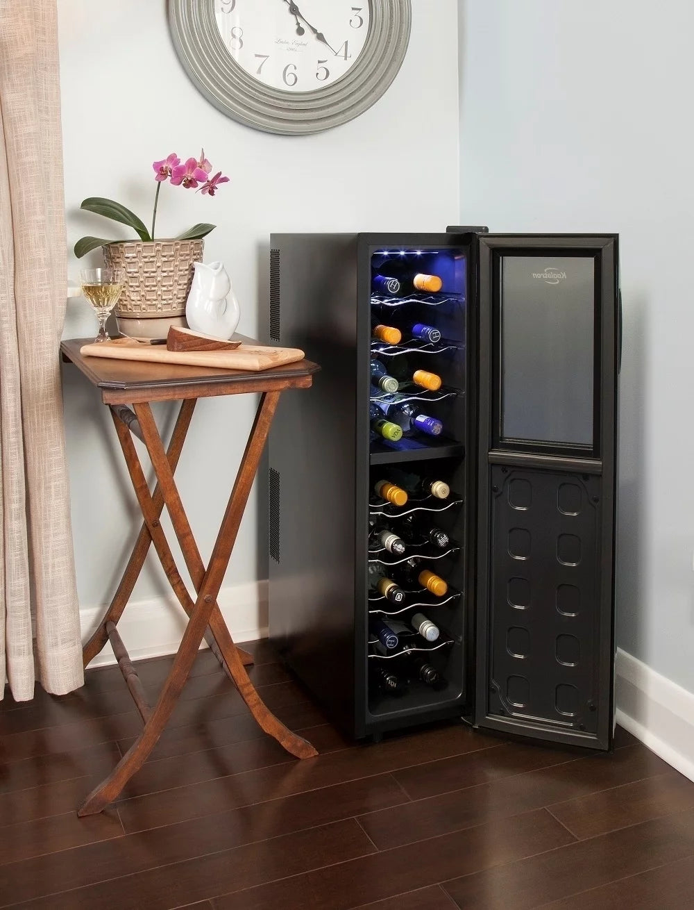 18 Bottle Dual Zone Wine Cooler A812813