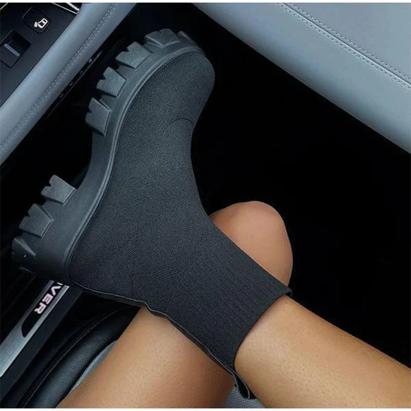 Slip-On Boot V4948