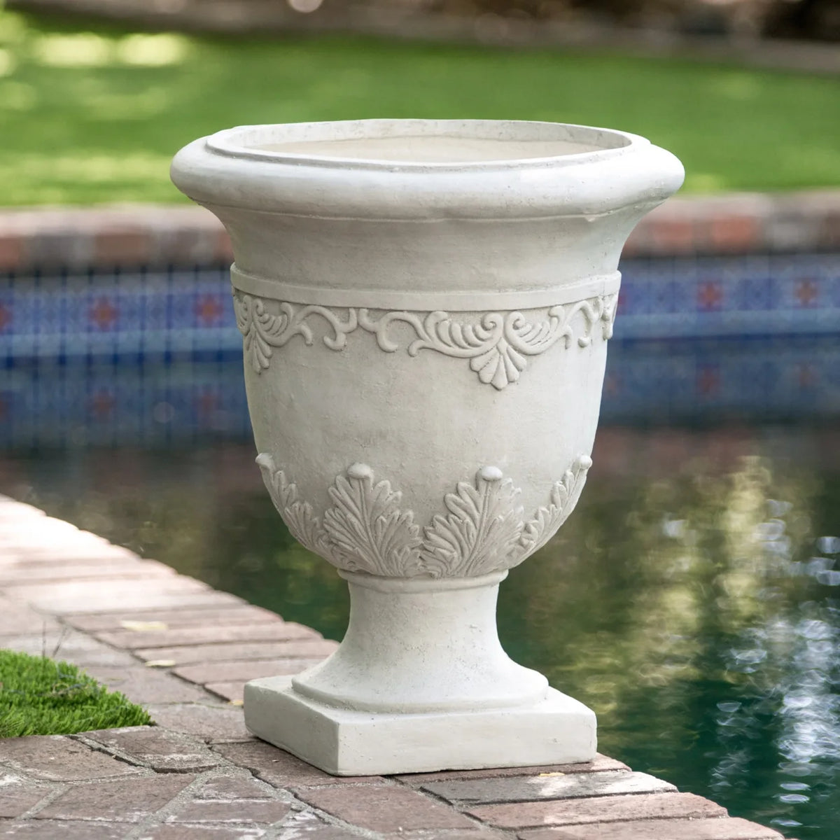 White Stone Planter F96826