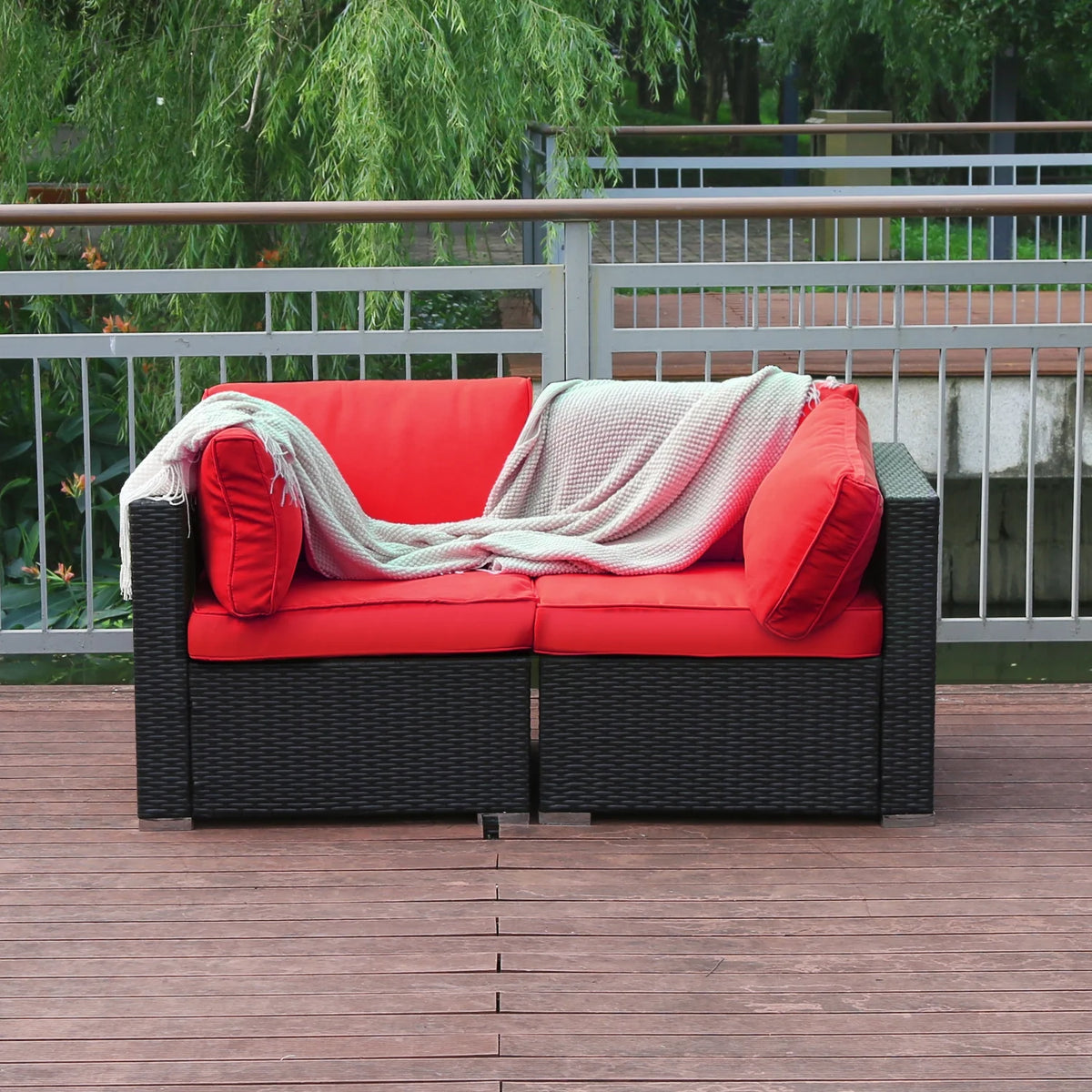 Red 2-Piece Rattan Outdoor Sofa Set E949586