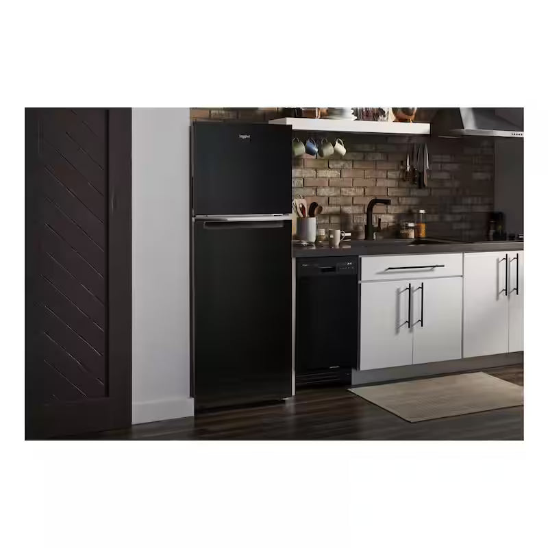 Black Top Freezer Refrigerator L77836