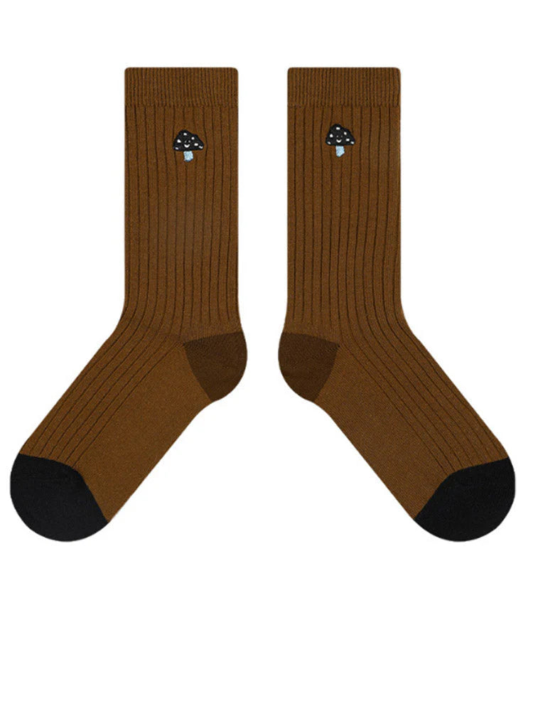 Embroidered Letter Socks B717023