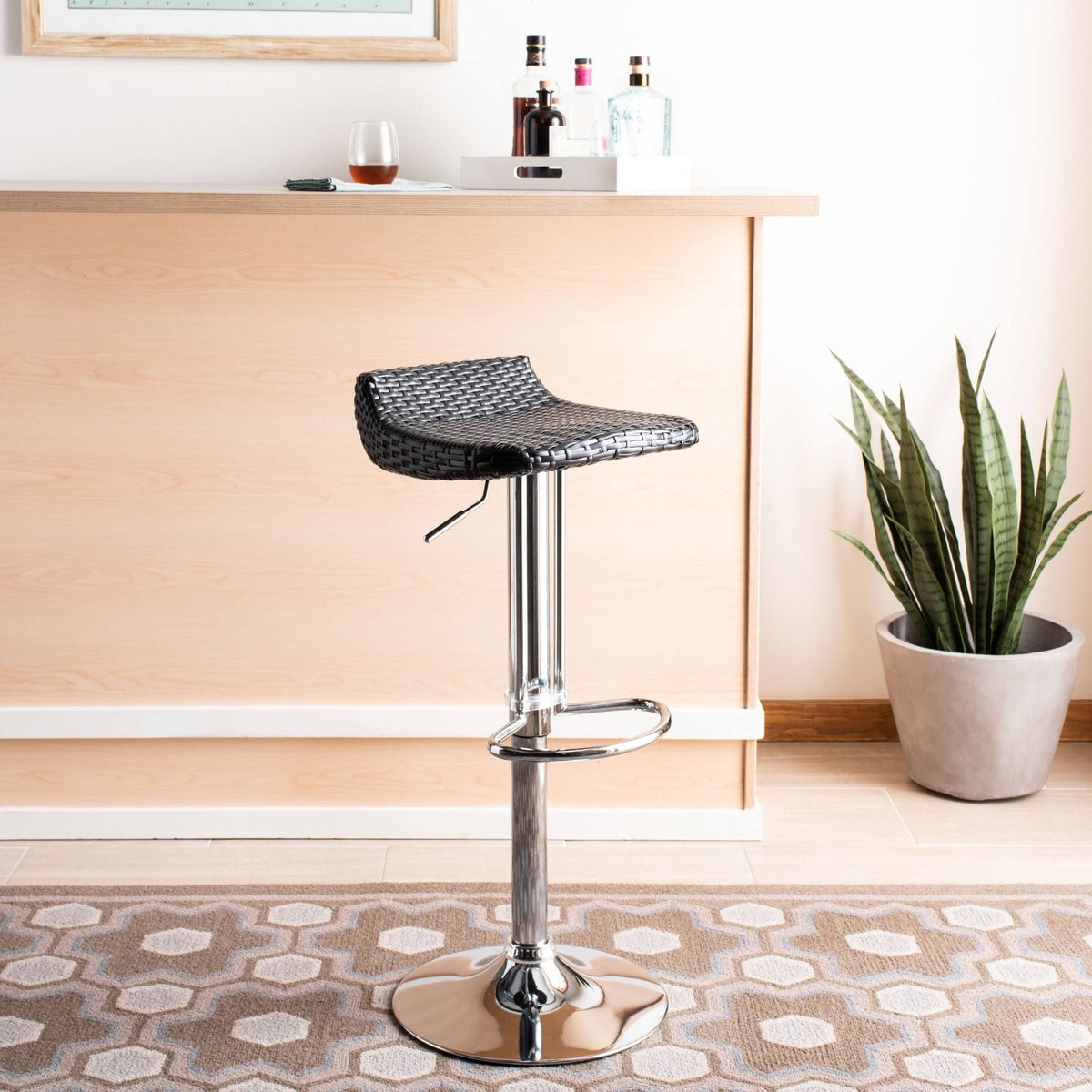 Black Swivel Bar Stool W762