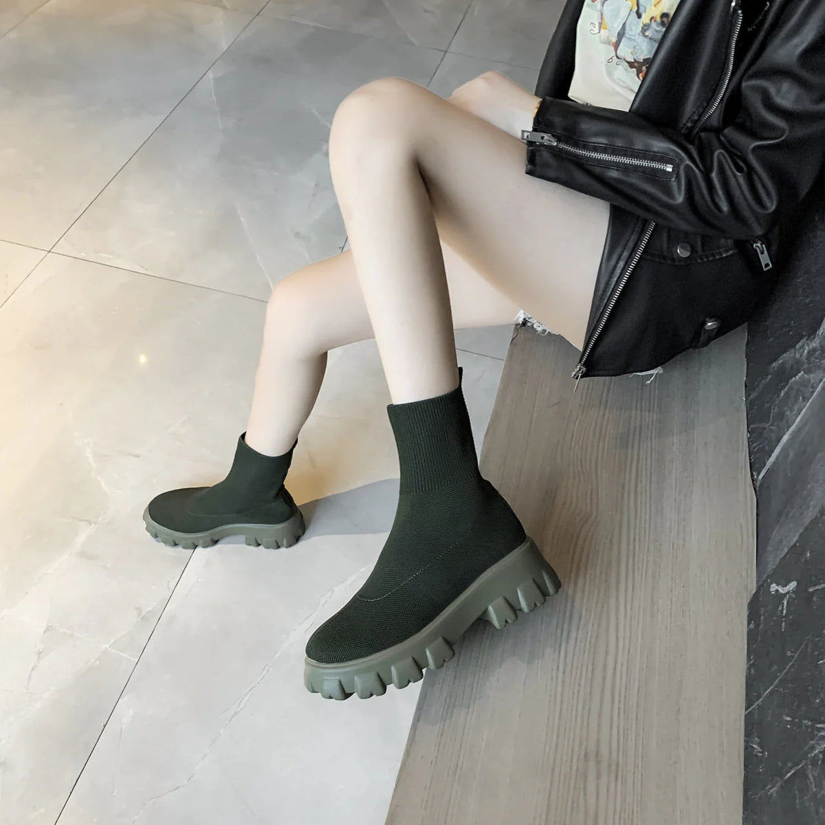 Slip-On Boot V4948