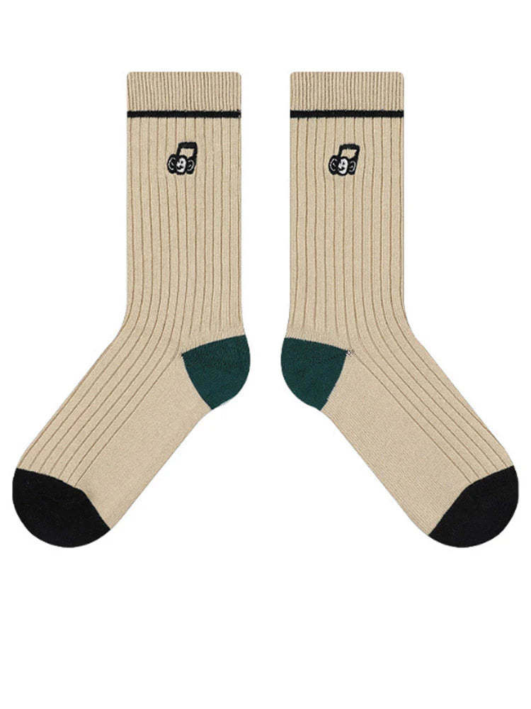 Embroidered Letter Socks B717023
