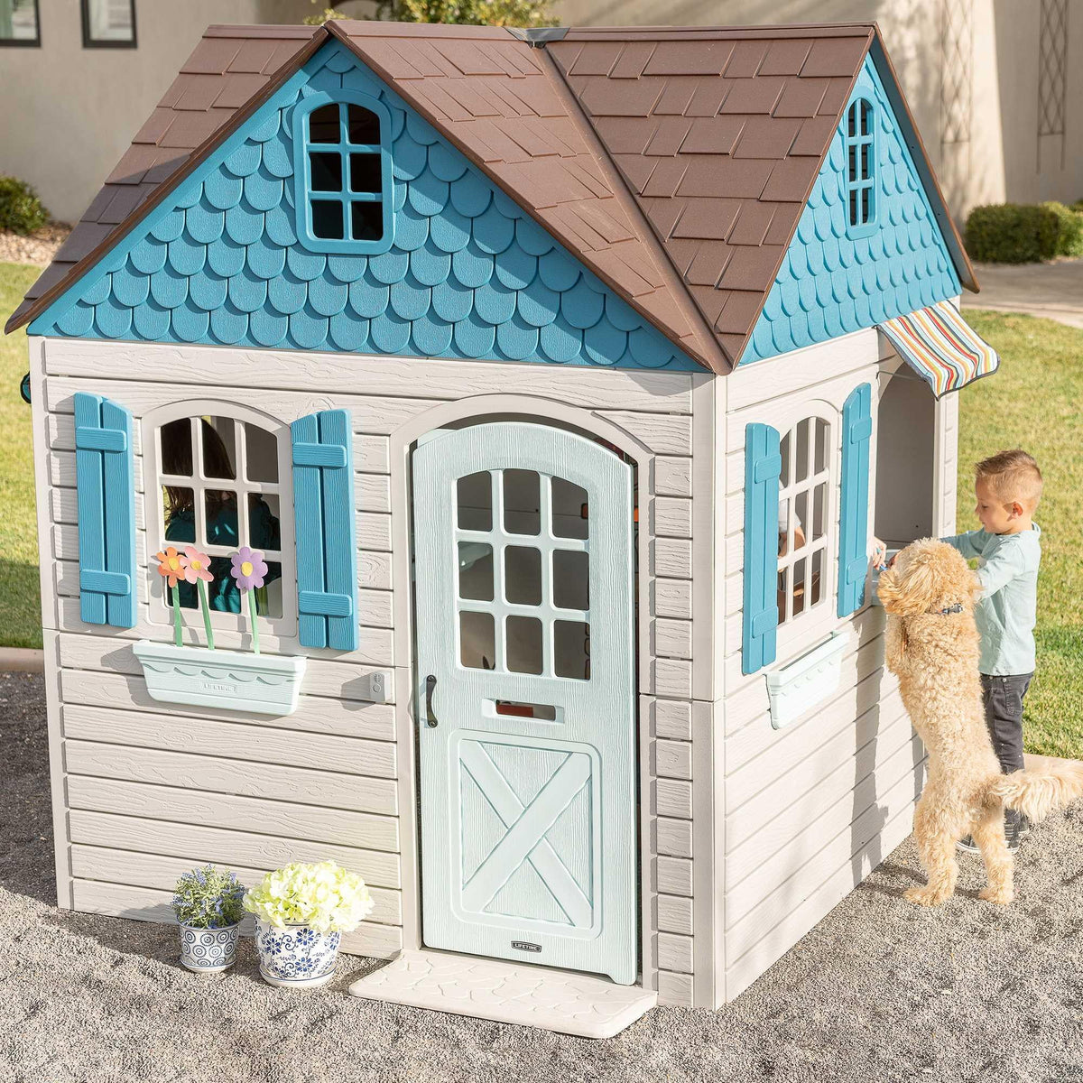 Kid's Outdoor Playhouse U42534