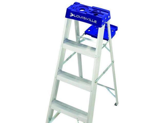 10 ft Aluminum 250 lb Capacity Stepladder V636
