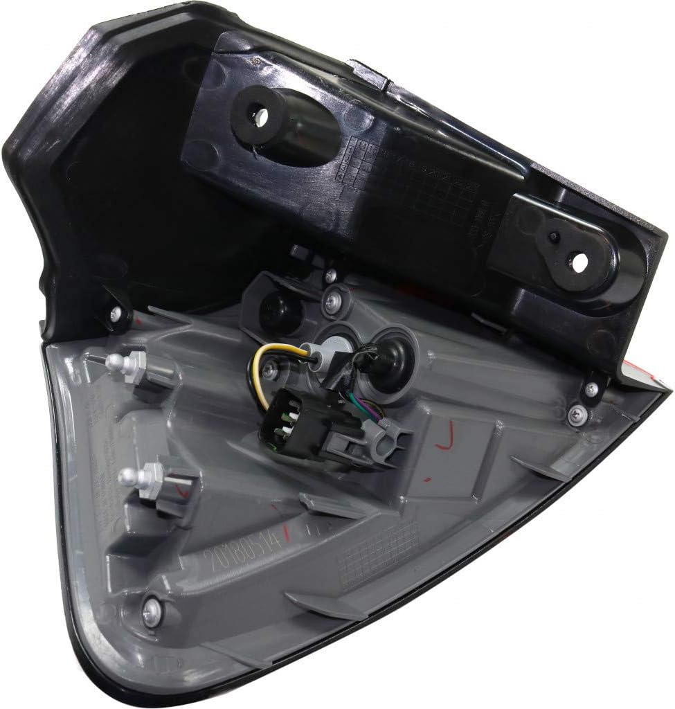 Jeep Cherokee Outer Tail Light Assembly Driver Side D372