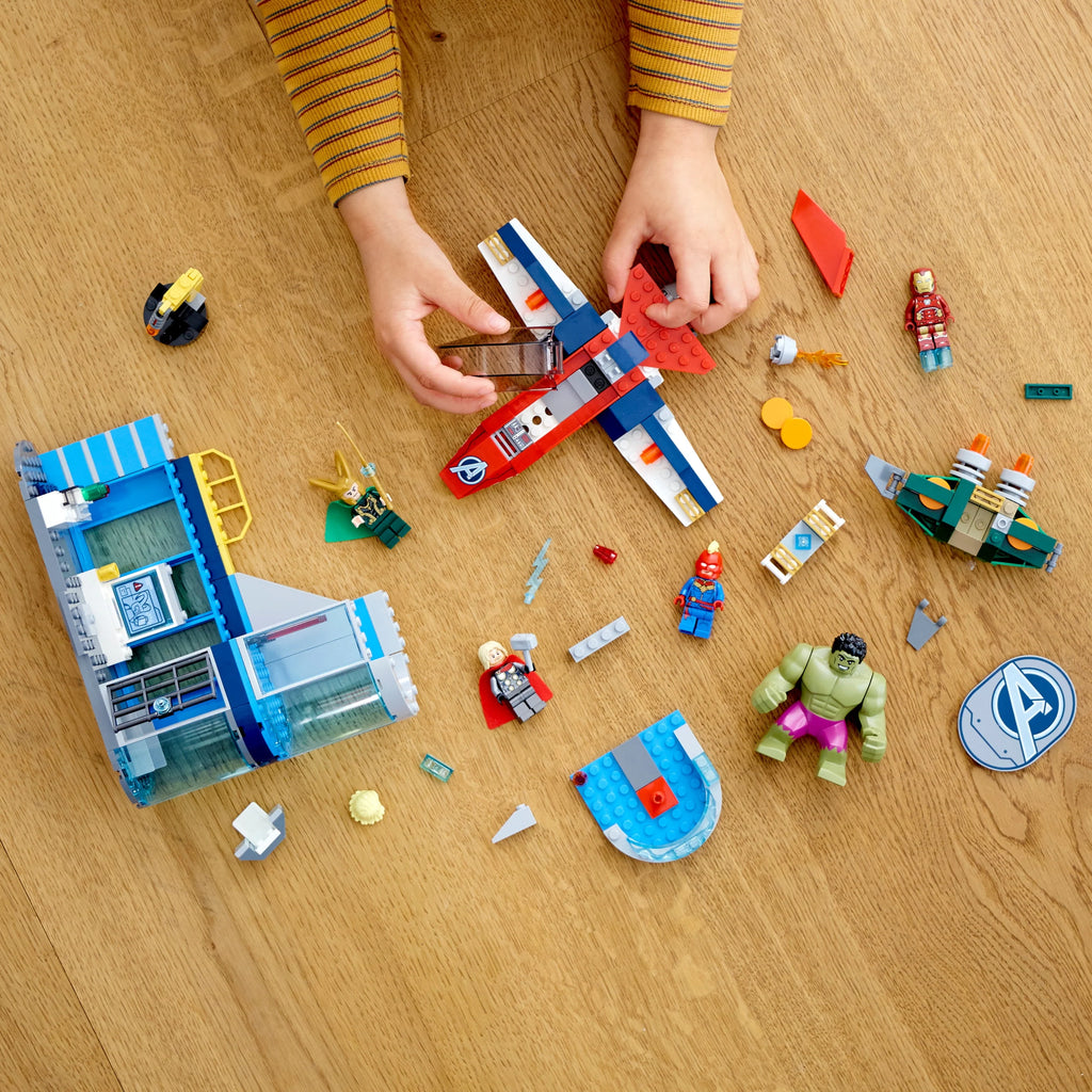 223 Piece Building Toy with Minifigures G21251