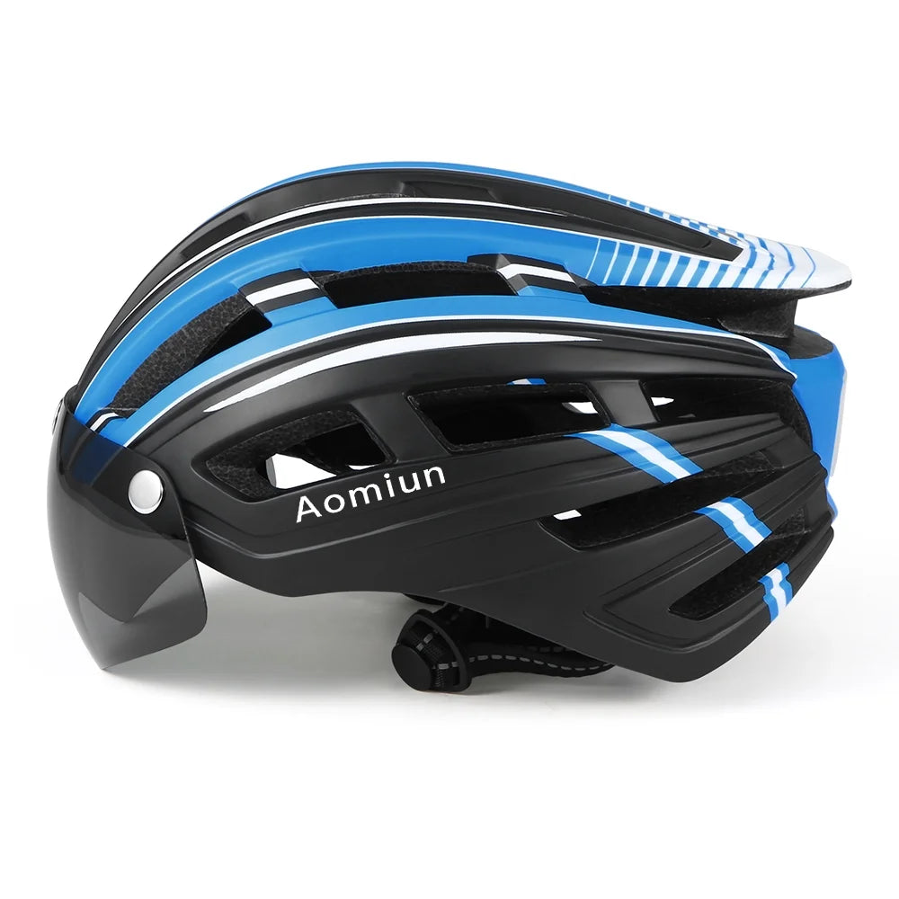 Motorcycling Helmet with Detachable Magnetic Visor E27535