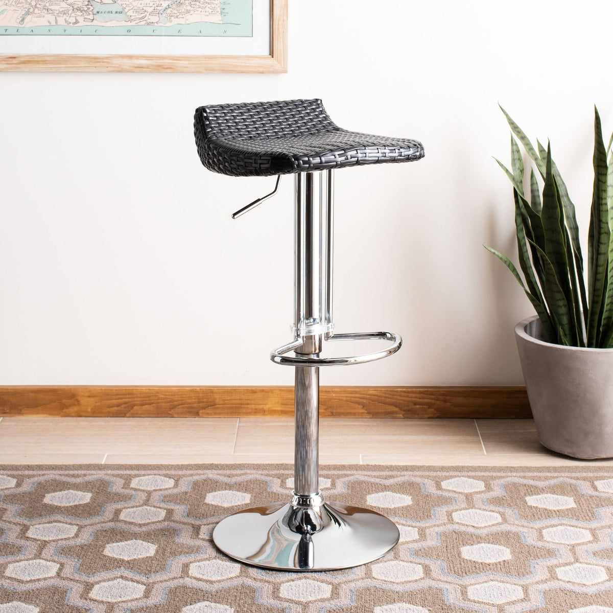 Black Swivel Bar Stool W762